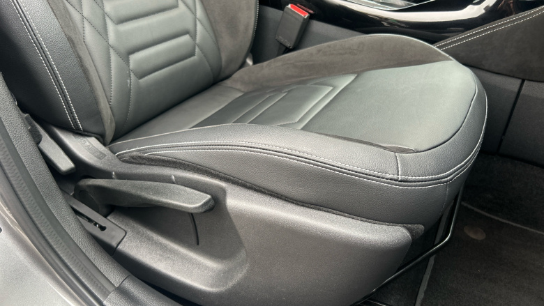 Nissan Juke 1.6 Hybrid Tekna+ 5dr Auto Hybrid Hatchback